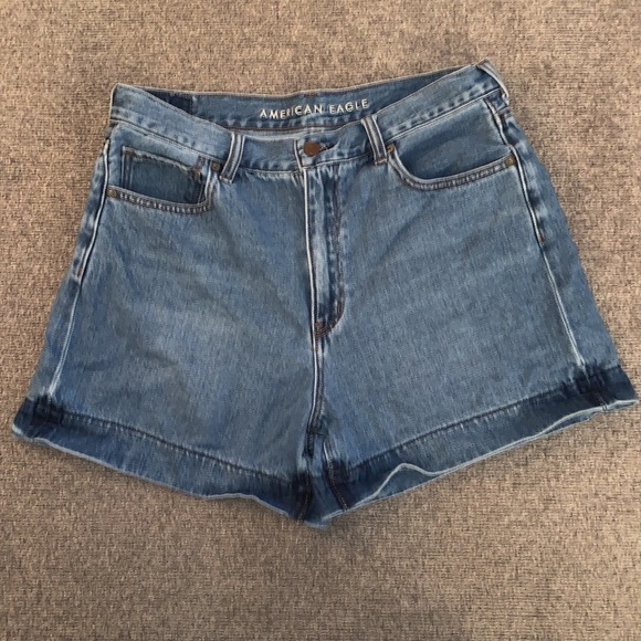American Eagle Shorts - Picture 2 of 9
